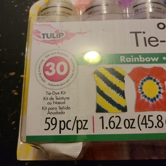 Tulip One step Tie Dye kit. - Picture 3 of 6